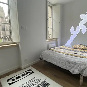 Rodez, au pied de la Cathédrale. Appartement